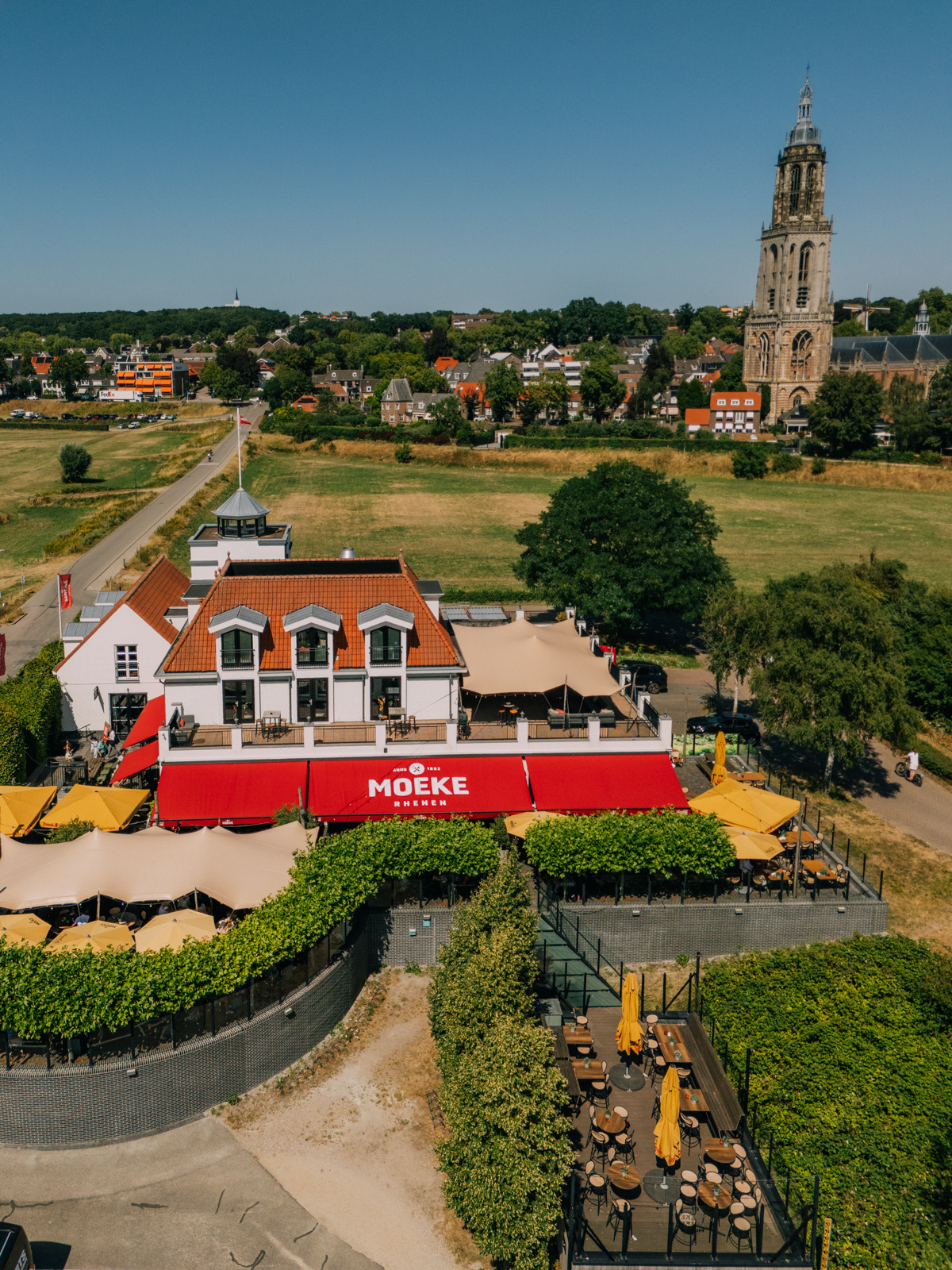 Moeke-Rhenen-zm-buiten